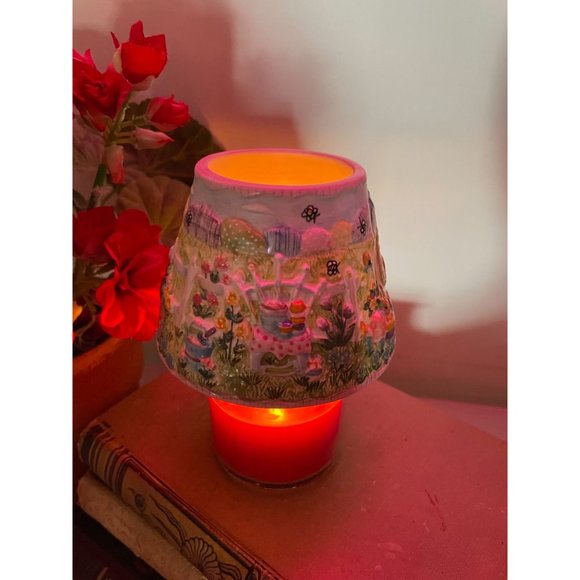 Yankee Candle Small Ceramic Shade Spring Floral Honey Bees Easter Bunnies - Picture 3 of 9